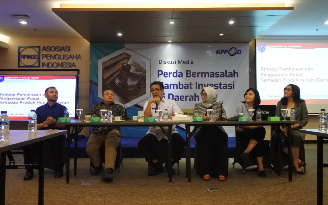 Kemendagri: Omnibus Law akan Batalkan Perda Hambat Investasi