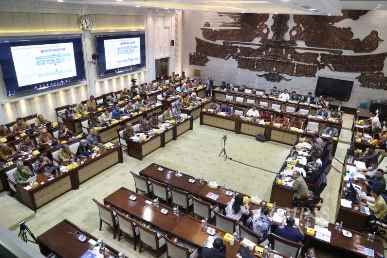 RAPBN 2026: Belanja Menggelembung, Defisit Melebar